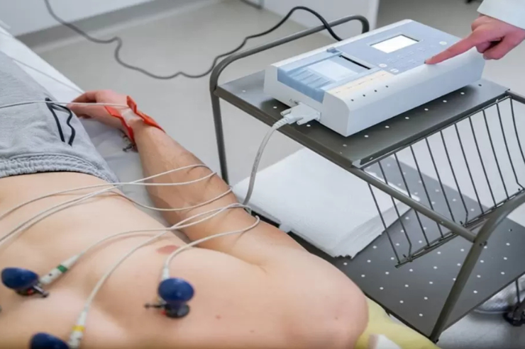 7 Warning Signs You Need an ECG Test Immediately